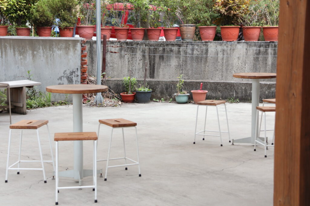 Subi Coffee bakery｜員林老宅甜點咖啡廳，寬敞庭院空間，適合拍照和聚會