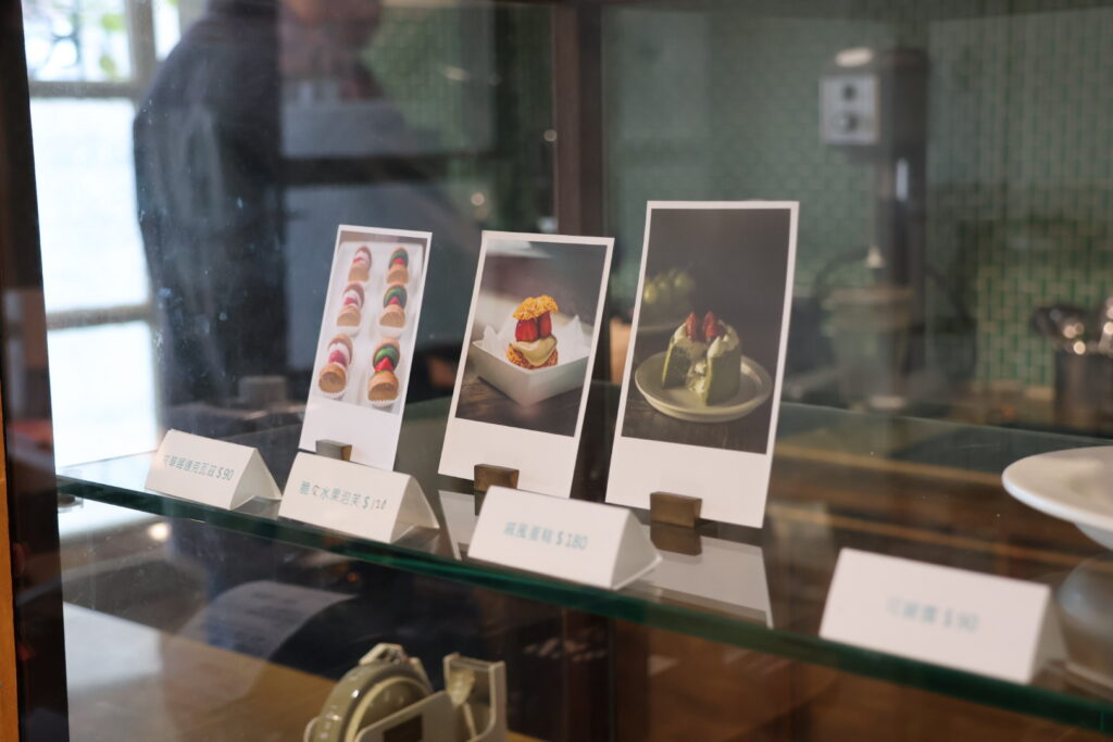 Subi Coffee bakery｜員林老宅甜點咖啡廳，寬敞庭院空間，適合拍照和聚會