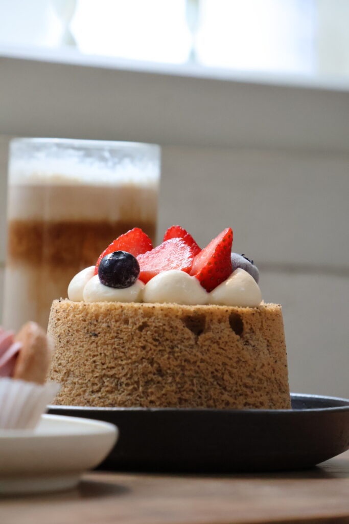 Subi Coffee bakery｜員林老宅甜點咖啡廳，寬敞庭院空間，適合拍照和聚會