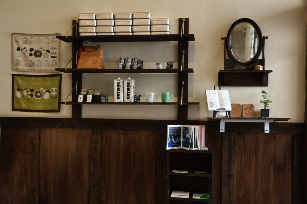 金曜パン｜台中無蛋奶的純素甜點，肉桂捲和旦沙拉一定要吃看看！