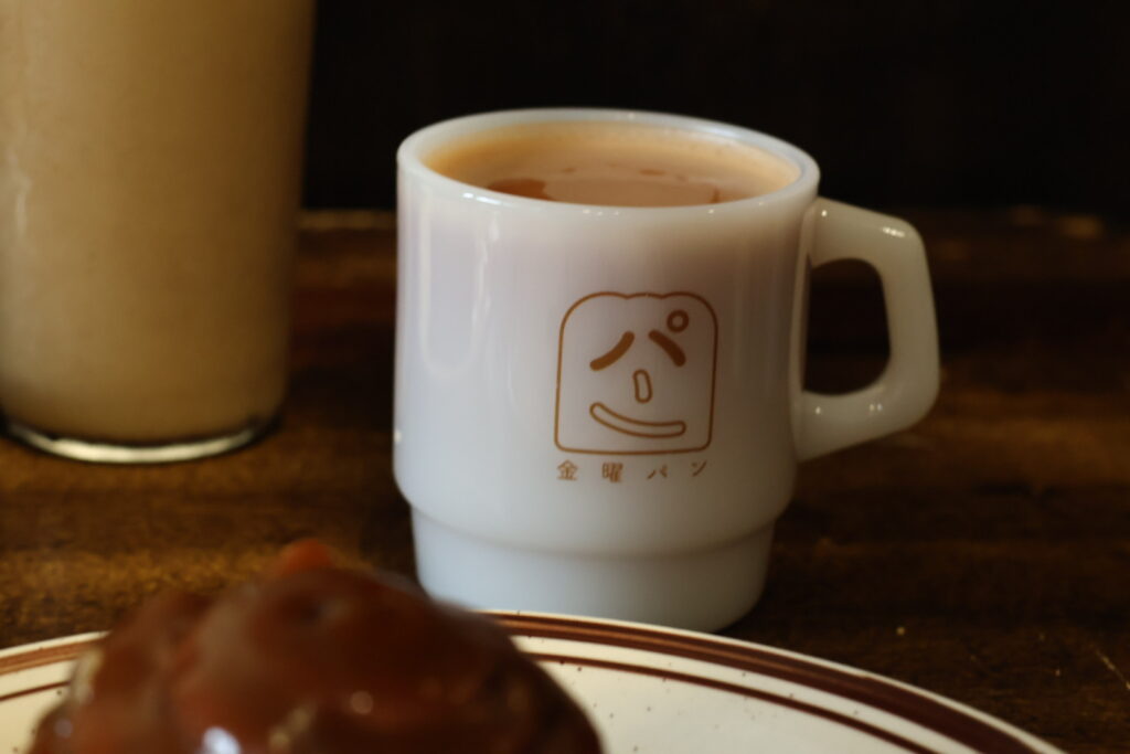 金曜パン｜台中無蛋奶的純素甜點，肉桂捲和旦沙拉一定要吃看看！